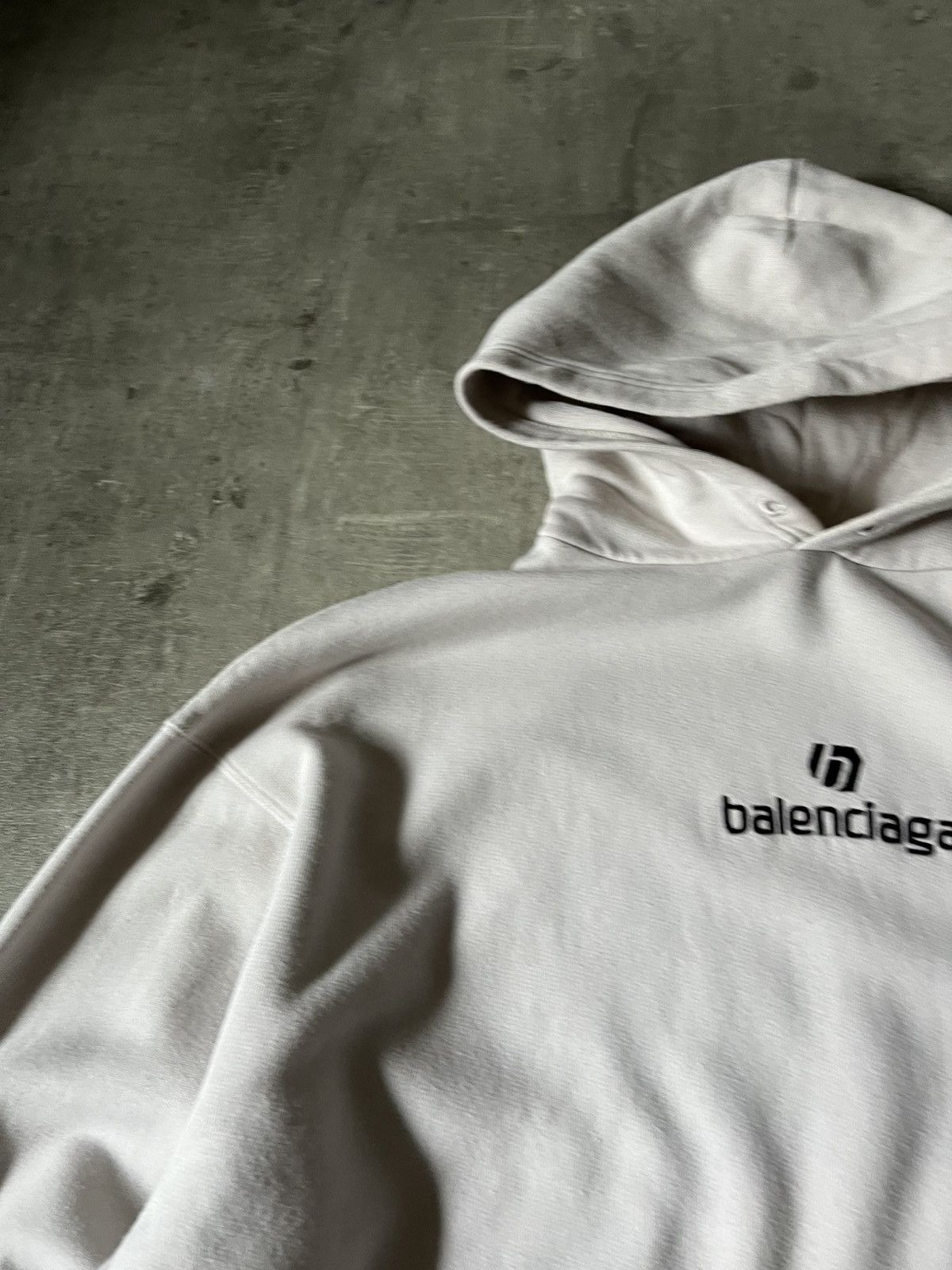 Balenciaga Balenciaga football beige hoodie rare Size US S / EU 44-46 / 1 - 5 Thumbnail