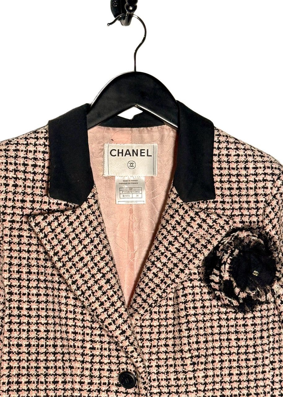 Chanel Chanel Vintage SS02 Black Pink Tweed Floral Accent Jacket Size S / US 4 / IT 40 - 4 Thumbnail