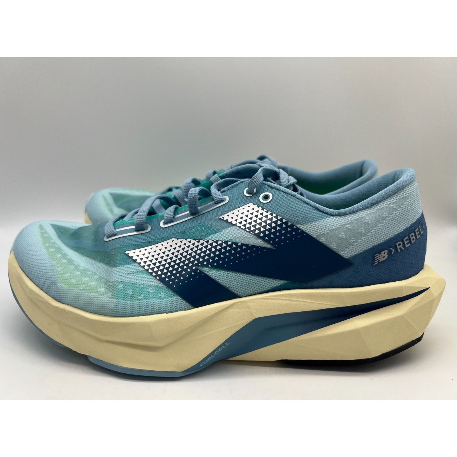 New Balance New Balance FuelCell Rebel v4 Women's Size 10.5 WFCXCH4 New Size US 10.5 / IT 40.5 - 2 Thumbnail