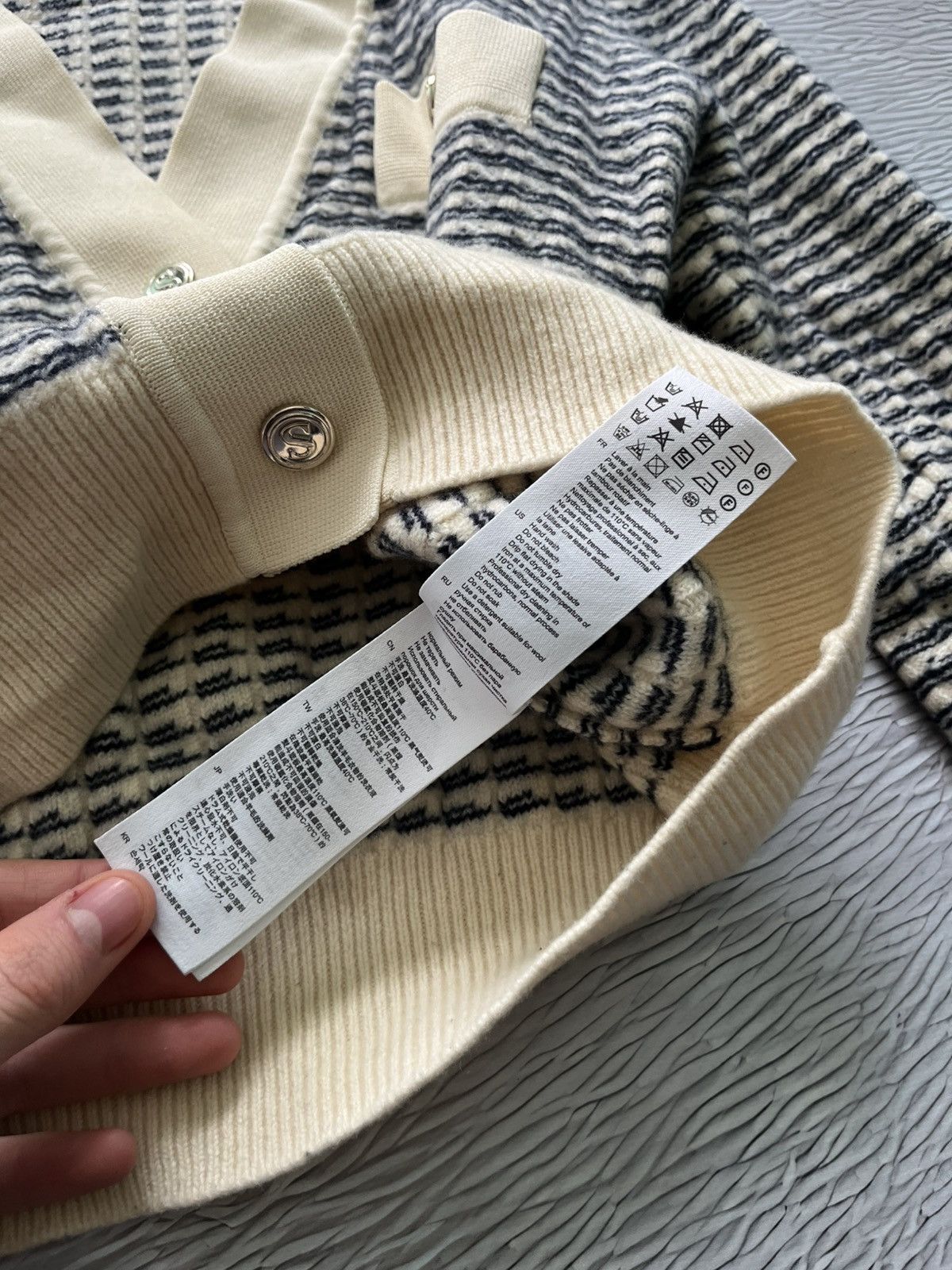 Sandro Sandro Luxury Stripped Cardigan V-Neck Sweater Wool Size S / US 4 / IT 40 - 7 Thumbnail