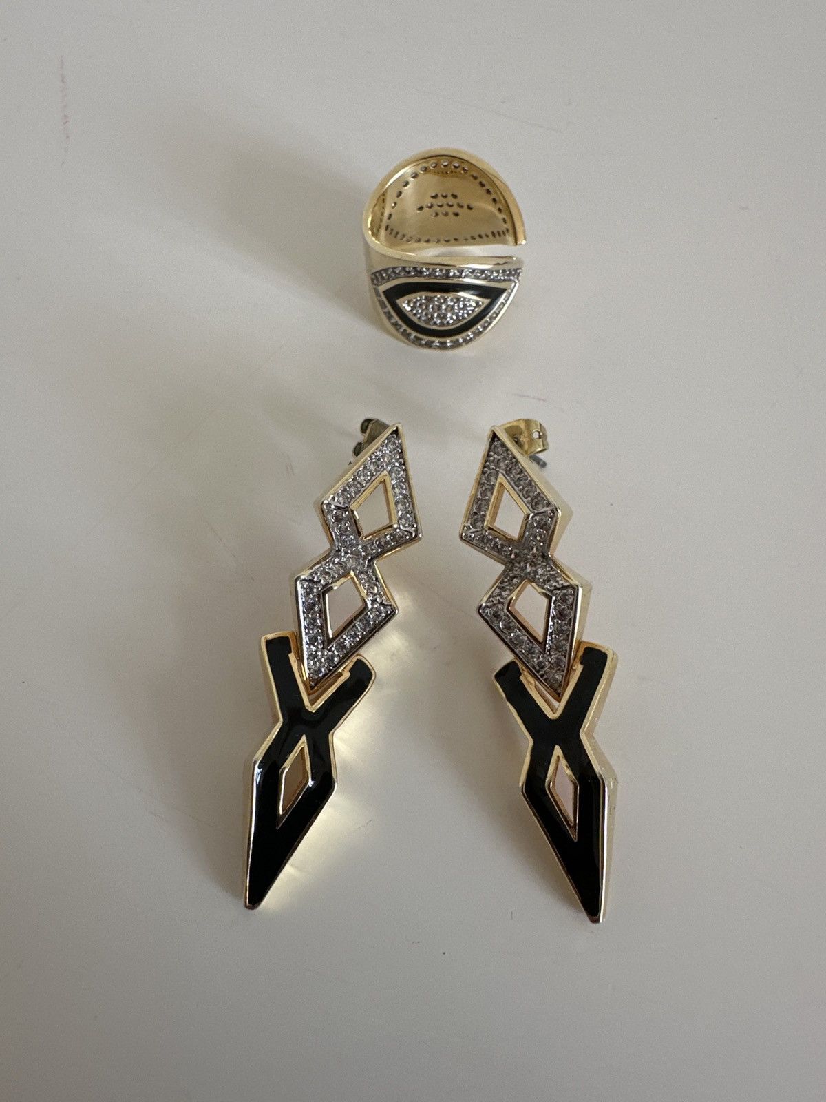 Vintage Earing and ring set: black and gold Size ONE SIZE - 1 Thumbnail