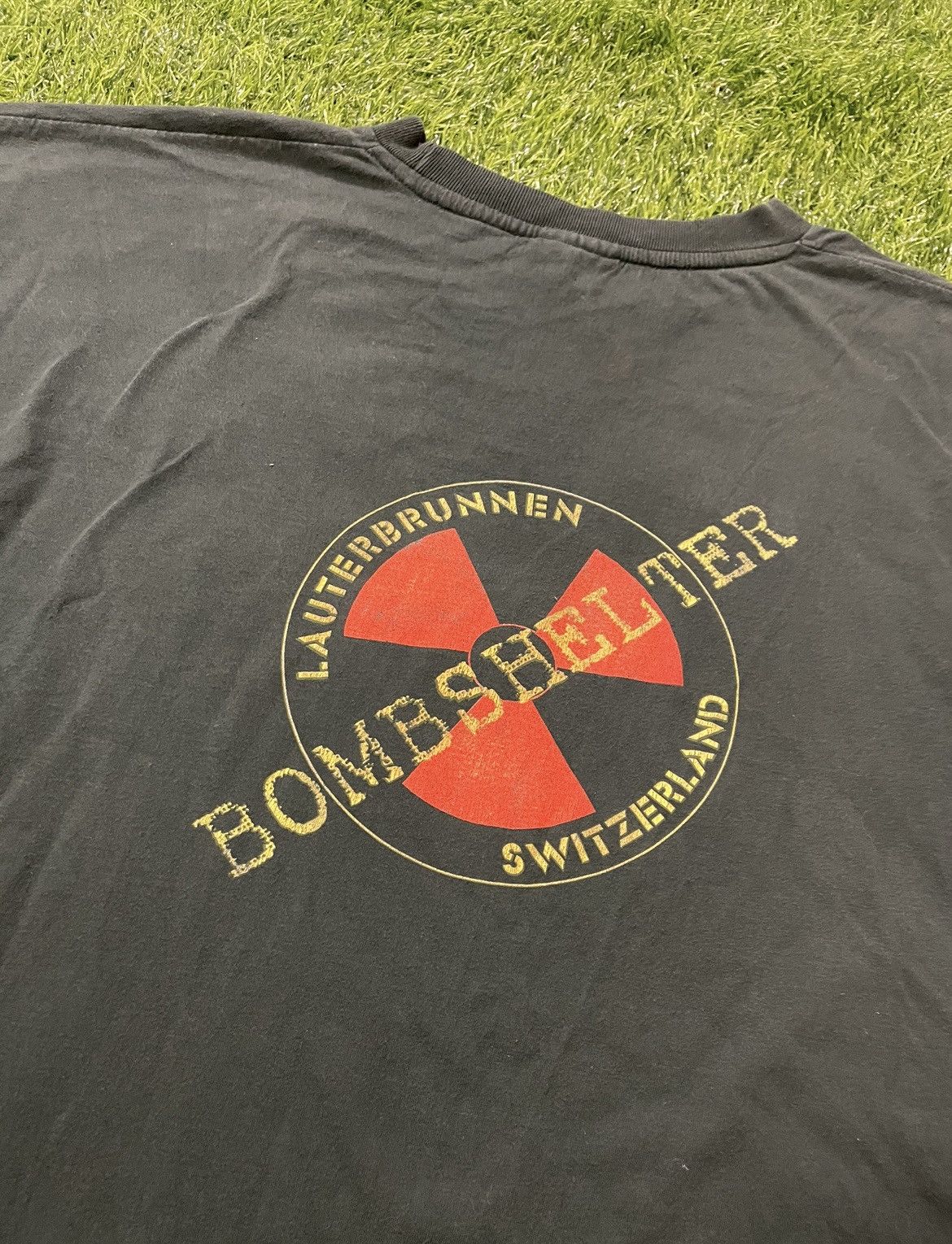 Vintage Vintage Bombshelter Switzerland Lauterbrunnen Tee Size XXL Size US XXL / EU 58 / 5 - 4 Thumbnail