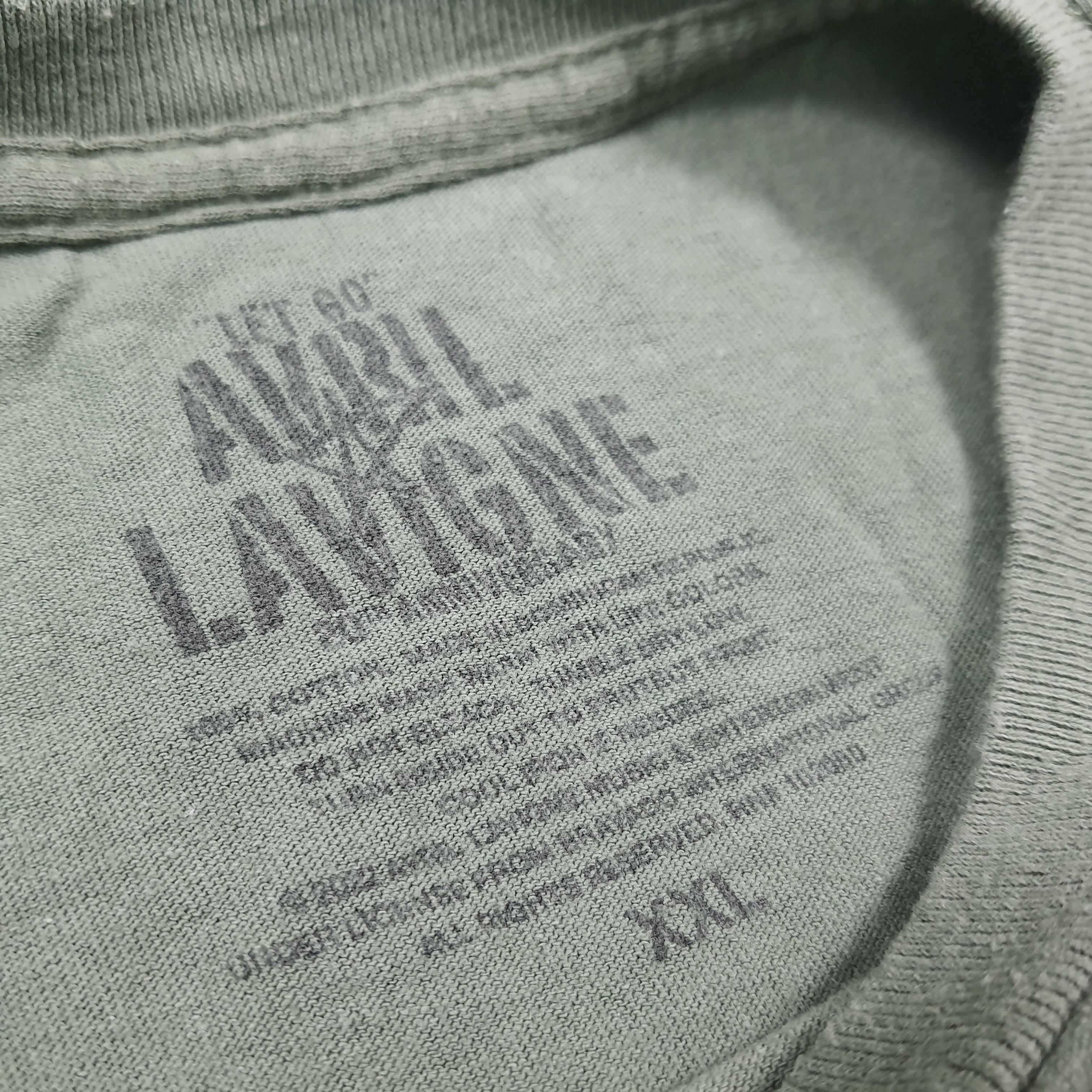 Vintage Vintage Avril Lavigne Let Go Album Cover Merch Tees C285N79 Size US XL / EU 56 / 4 - 5 Thumbnail