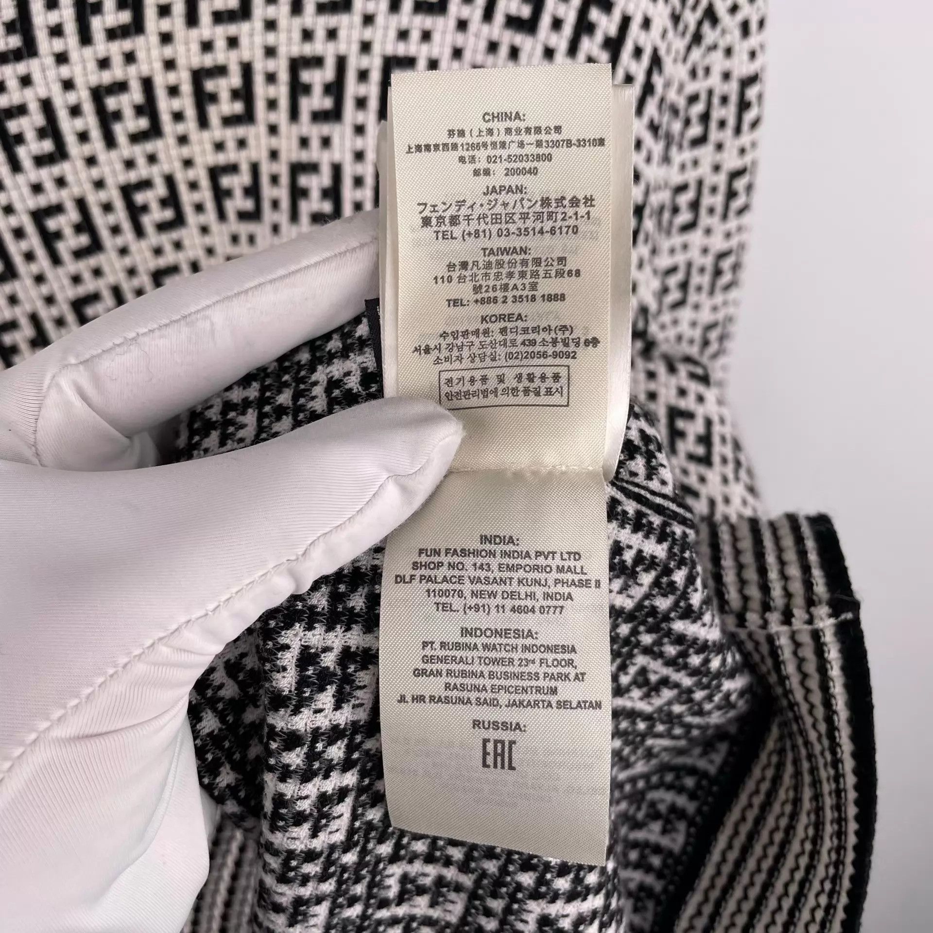 Fendi FENDI FF Print Crewneck LS Knit Sweater 52 IT Size US L / EU 52-54 / 3 - 7 Thumbnail