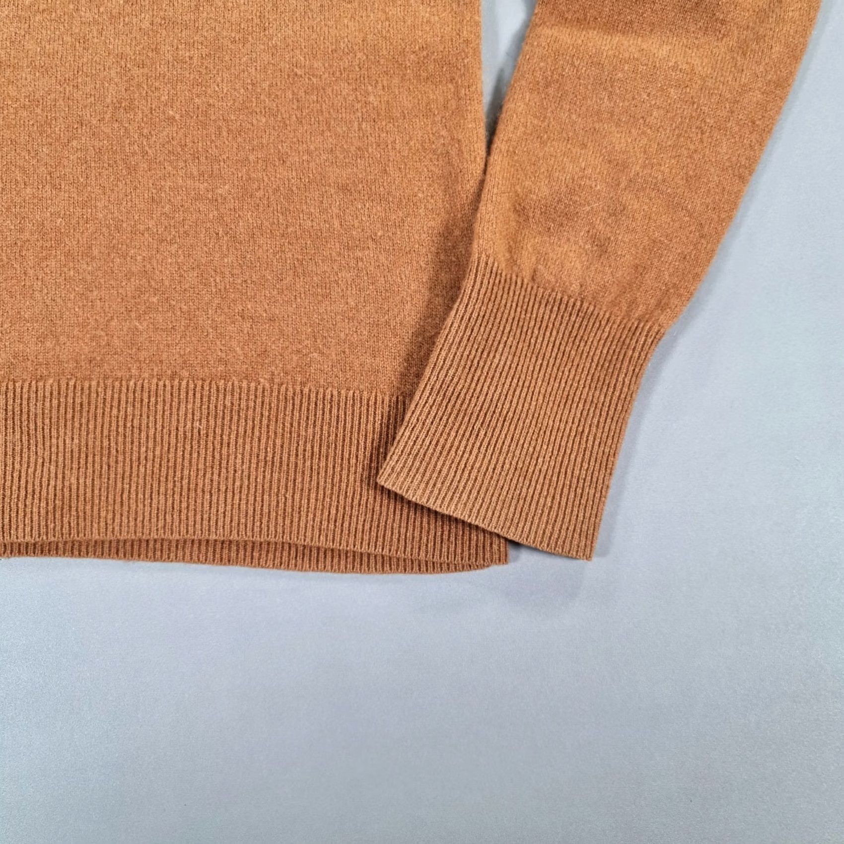 Uniqlo VINTAGE? Uniqlo Womens Jumper Brown XS Cashmere Crew Neck Knit Pullover Size XS / US 0-2 / IT 36-38 - 4 Thumbnail
