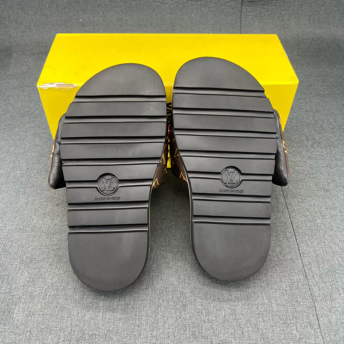 Louis Vuitton LV Monogram Yayoi Kusama Brown Slippers 36 Mint 2w Size US 5 / IT 35 - 8 Thumbnail