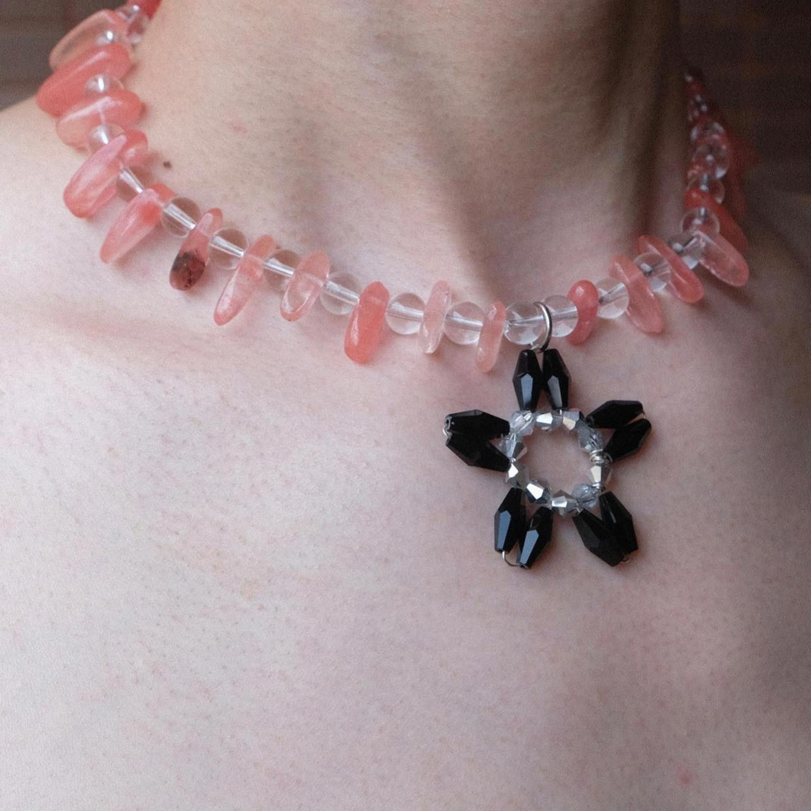 Handmade Handmade Flower Pendant Beaded Necklace Size ONE SIZE - 6 Thumbnail