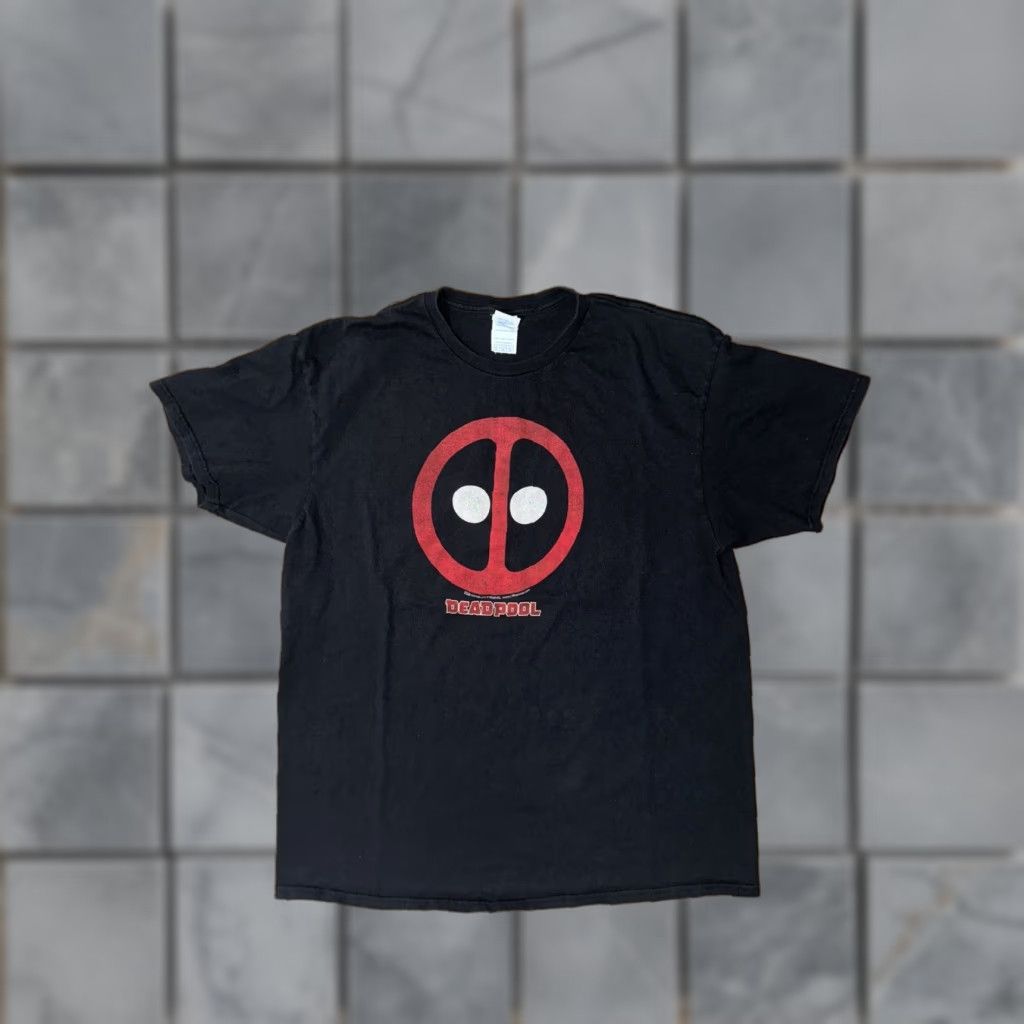 Vintage Deadpool Movie Promo T-Shirt Black XL Men's T-Shirt XL Black Marvel Deadpool Movie Theme 21x29 Size US XL / EU 56 / 4 - 1 Thumbnail