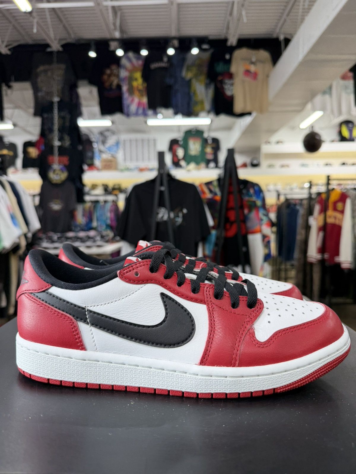 Jordan Brand Air Jordan 1 Low Chicago Size 8 (2025) Size US 8 / EU 41 - 6 Thumbnail
