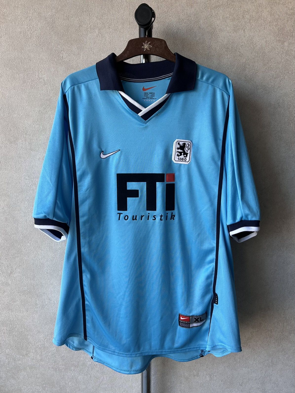 Nike TSV 1860 Munich 1999/2000 UK Y2K Soccer Jersey Size US XL / EU 56 / 4 - 1 Thumbnail