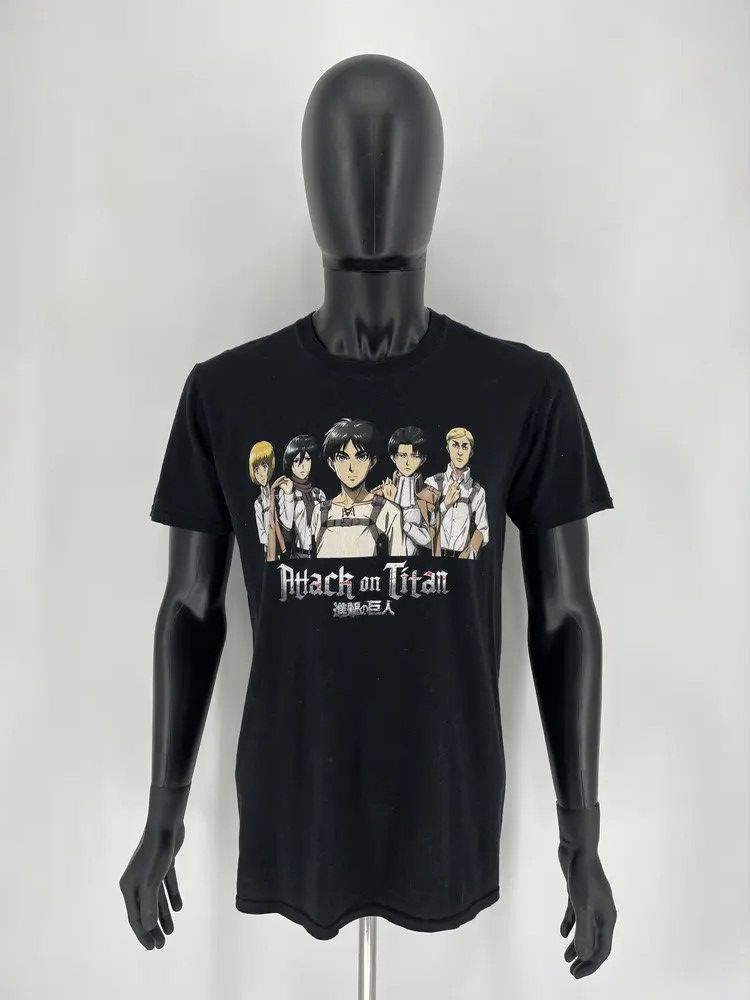 Anime Vintage Y2k Faded Attack on Titan Japanese Anime Tee Size US M / EU 48-50 / 2 - 4 Thumbnail