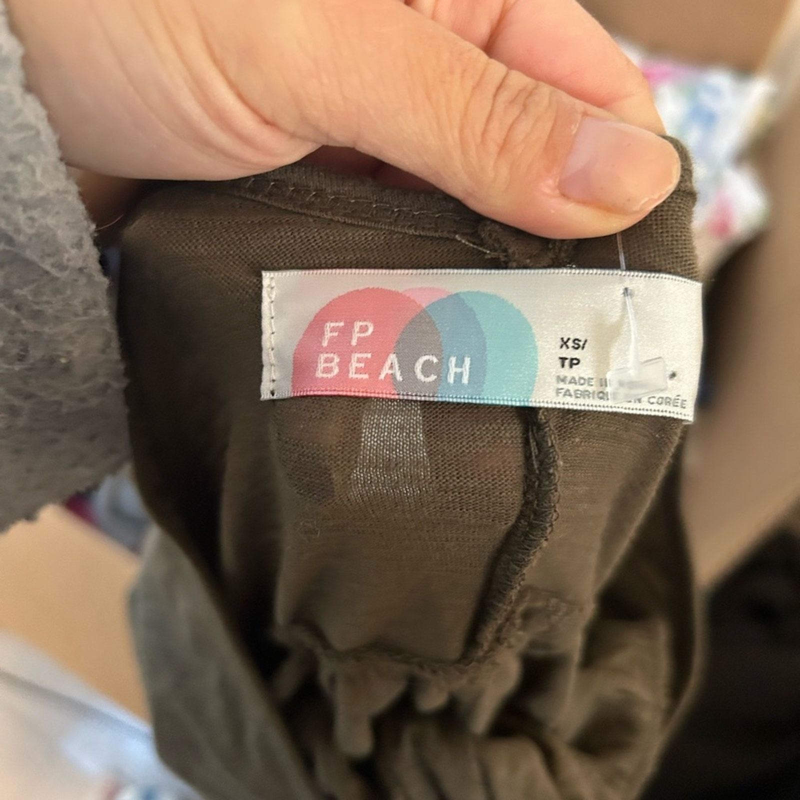 Free People Free People Beach Olive Green Flowy Crop Tee Size XS / US 0-2 / IT 36-38 - 3 Thumbnail