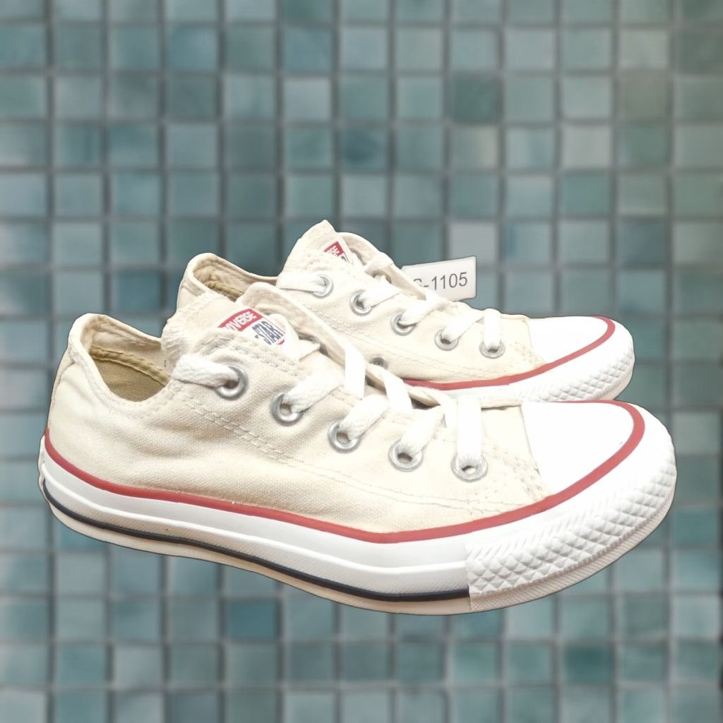 Converse Converse Chuck Taylor All-Star Sneaker Womens 5 White Canvas Low Top W7652 Size XS / US 0-2 / IT 36-38 - 1 Thumbnail