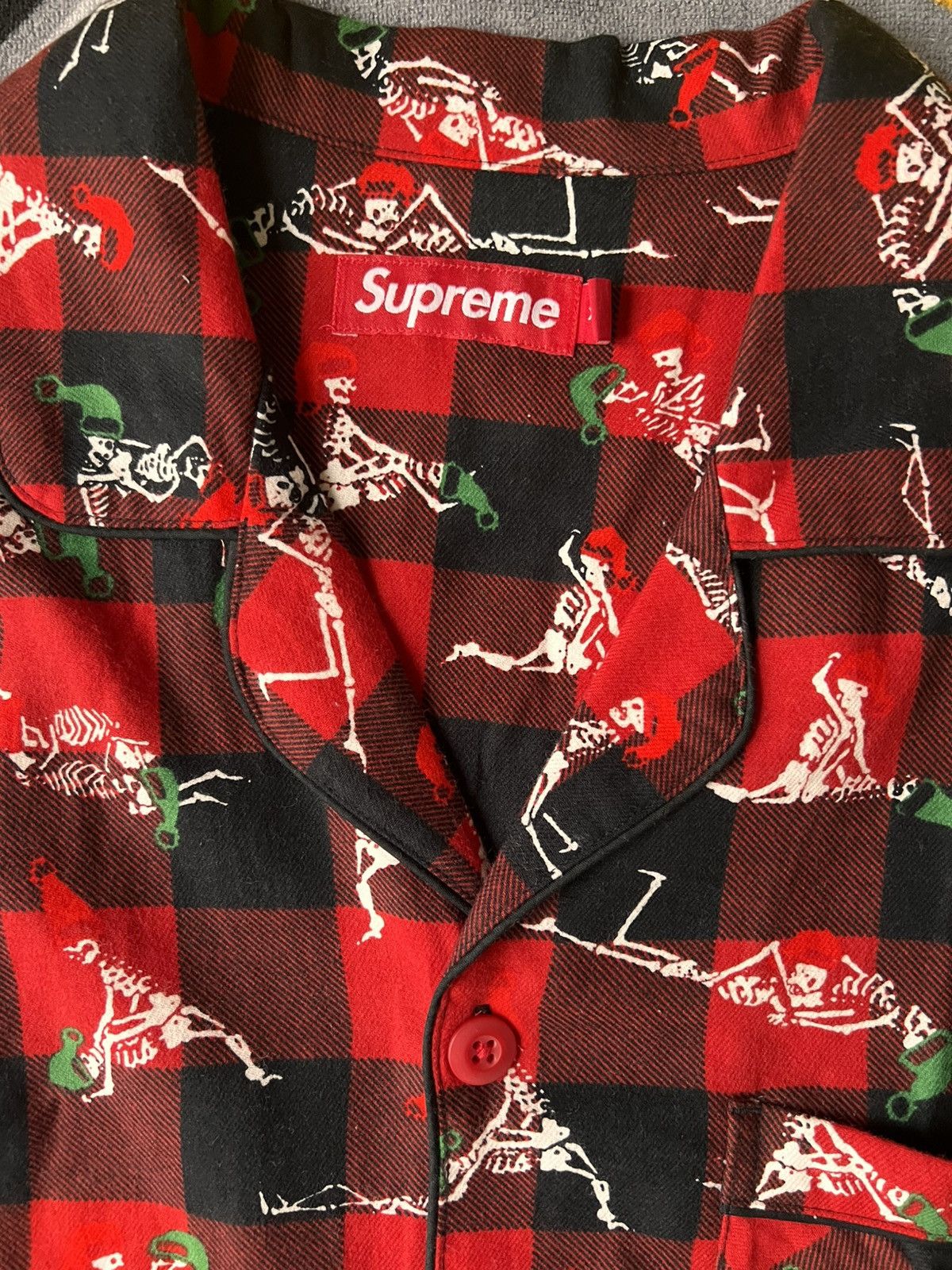 Supreme M - Supreme Holiday Pajama Set Red FW25 flannel shirt pant Size ONE SIZE - 7 Thumbnail
