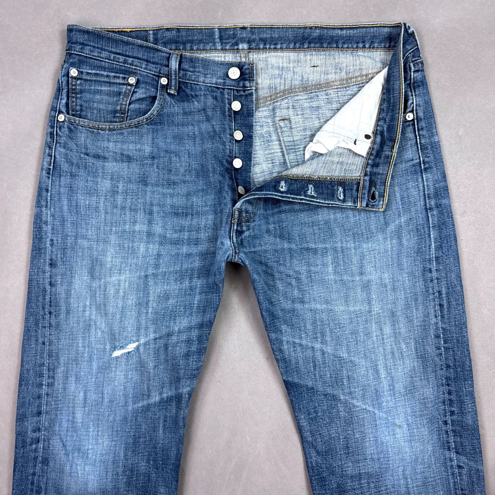 Levi's VINTAGE Levis 501 Jeans Men Blue Button Fly Denim Pants Thrashed Faded Washed Out 501 Series Regular 38x30 Mens Jeans Size US 38 / EU 54 - 2 Thumbnail