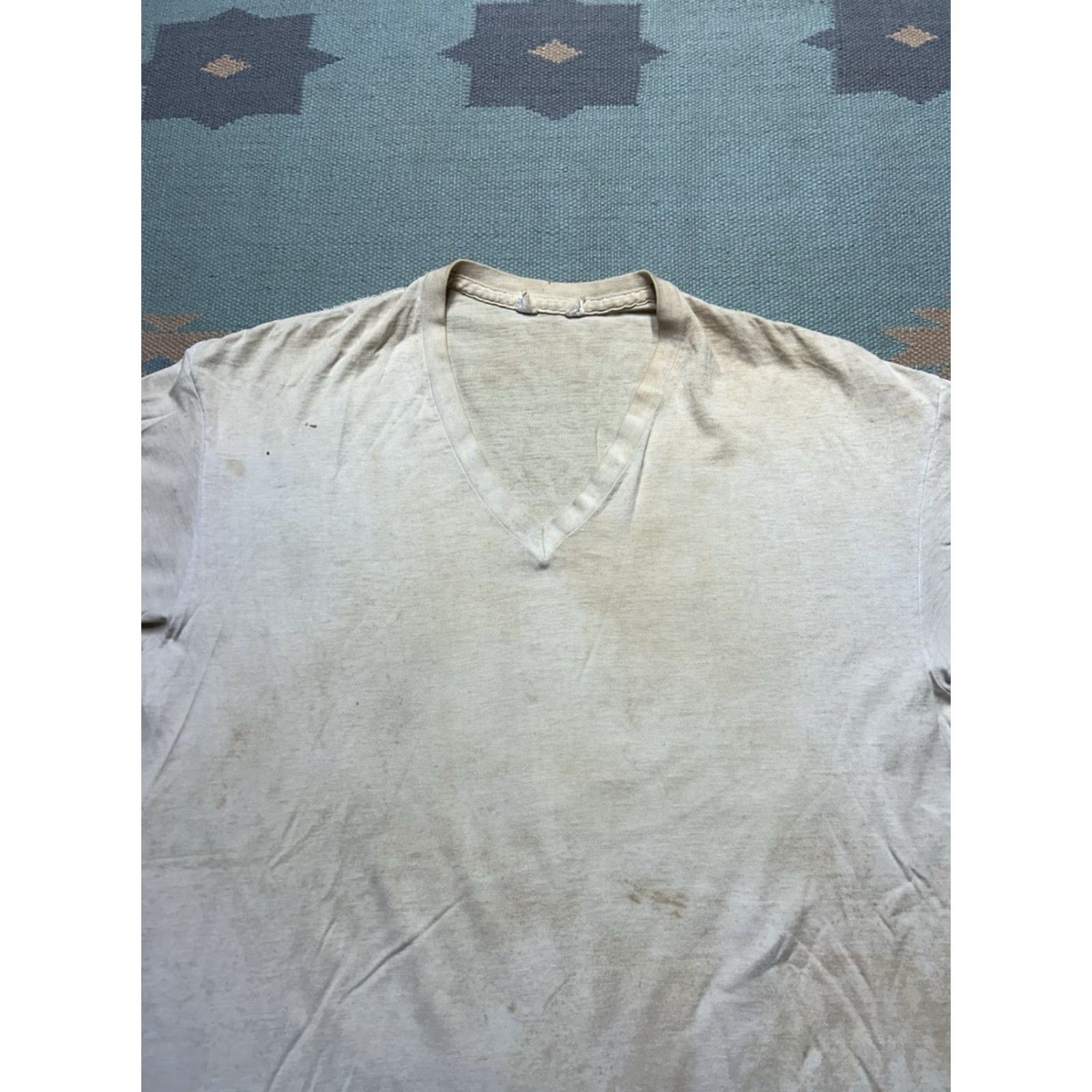 Vintage VINTAGE 80s 90s blank white T-Shirt V-Neck Cotton Adult XL Mens T-Shirt 80s Theme Size US XL / EU 56 / 4 - 4 Thumbnail