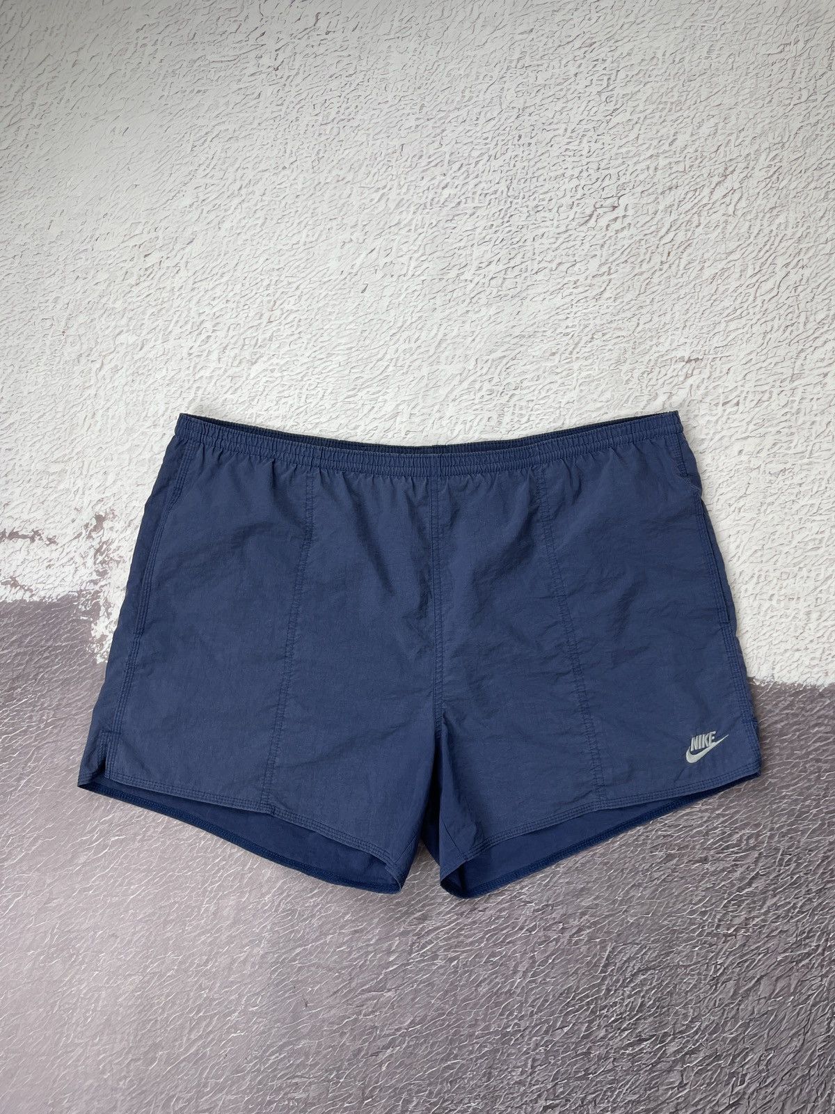 Nike Nike vintage 90s blue nylon shorts swoosh size XL Size US 38 / EU 54 - 2 Thumbnail
