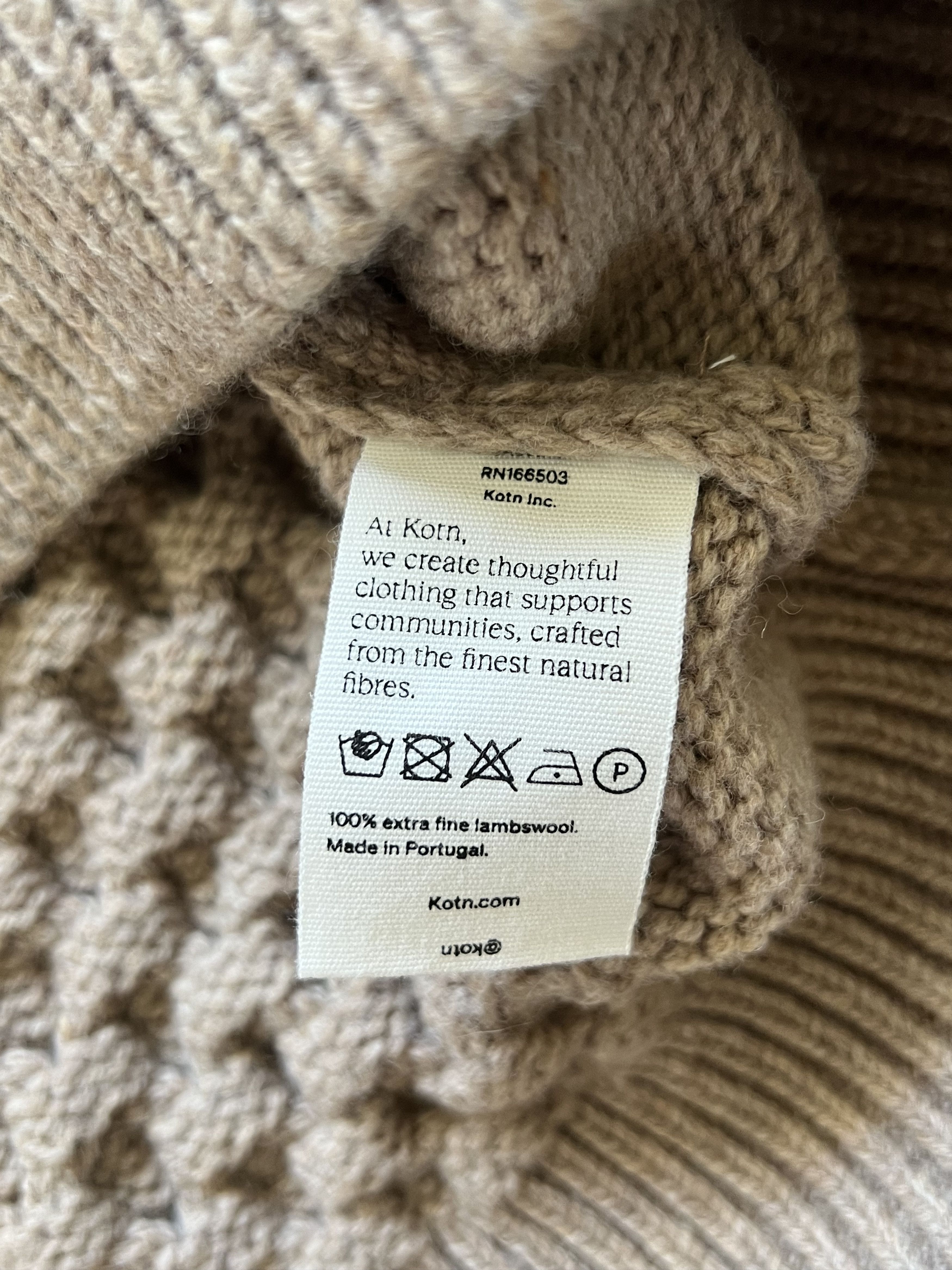 Kotn 💚 Kotn Lambswool Kilimanjaro Cable Sweater Dune Medium NEW Size US M / EU 48-50 / 2 - 12 Thumbnail