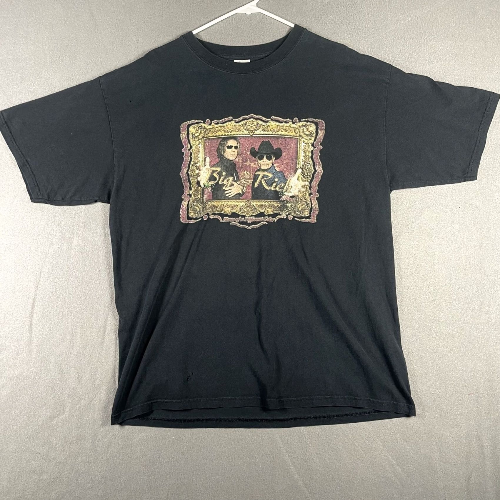Gildan VINTAGE Big and Rich Shirt Mens XL Black Graphic Tee Gildan Ultra Cotton Size US XL / EU 56 / 4 - 2 Thumbnail