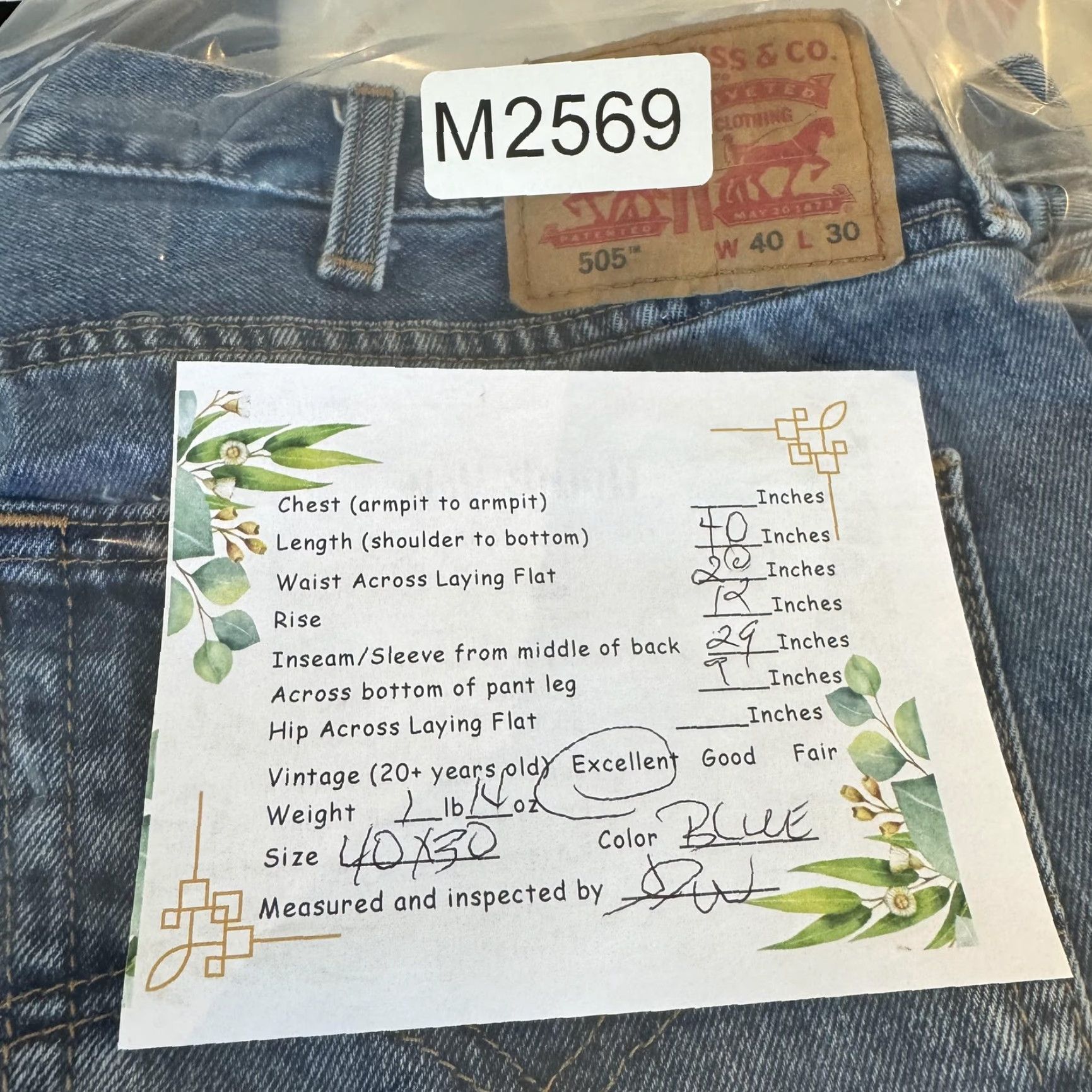Levi's VINTAGE Levi's 505 Jeans Mens 40x30 Blue Classic Fit Denim Straight Leg Medium Wash Regular Pants Men Boys? Size US 40 / EU 56 - 8 Thumbnail