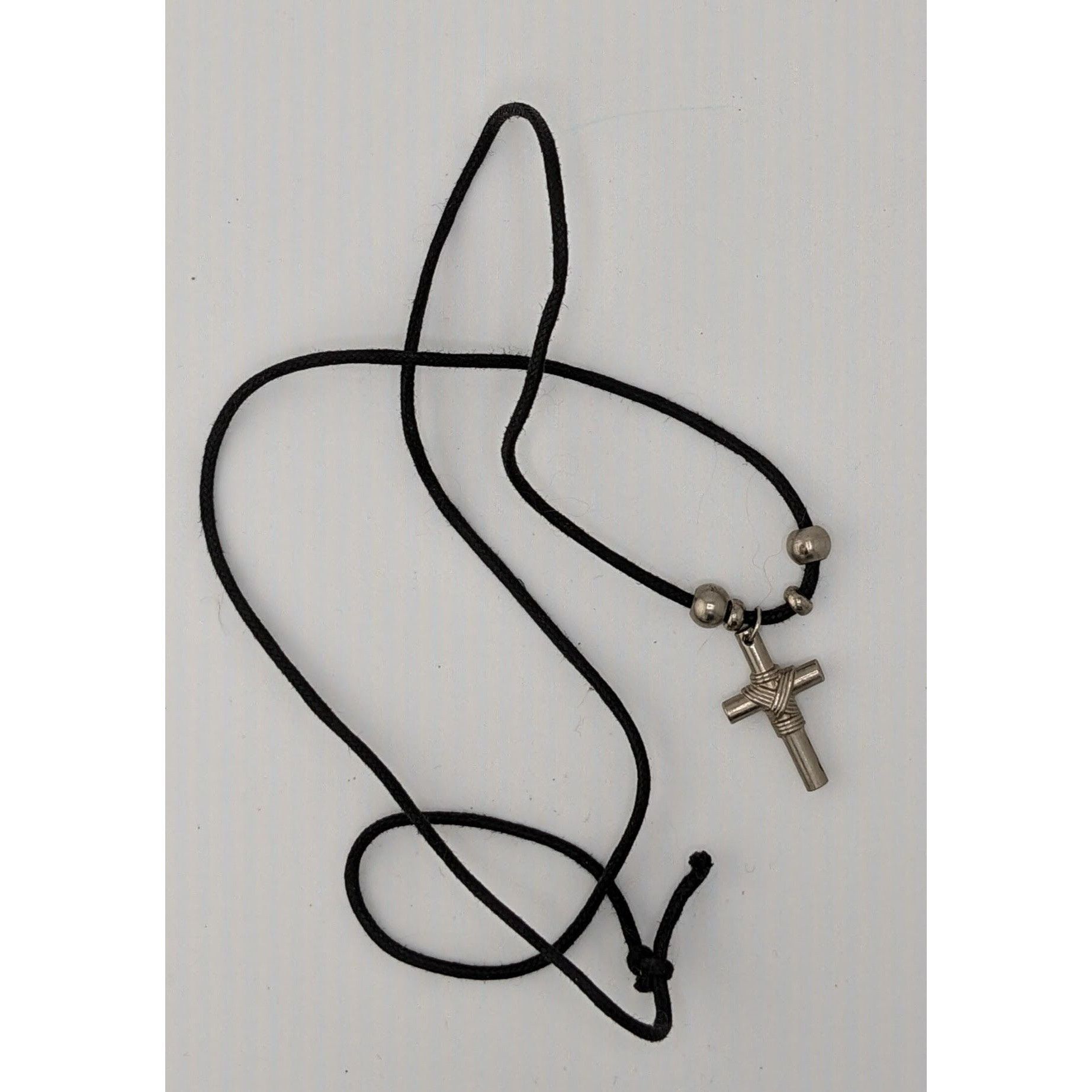 Other Casual Religious Silver Tone Cross Necklace Size ONE SIZE - 1 Thumbnail