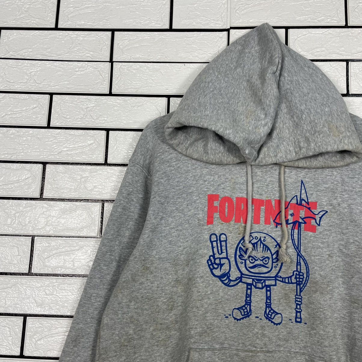 Uniqlo Uniqlo Fortnite Big Logo Hoodie Size US L / EU 52-54 / 3 - 6 Thumbnail