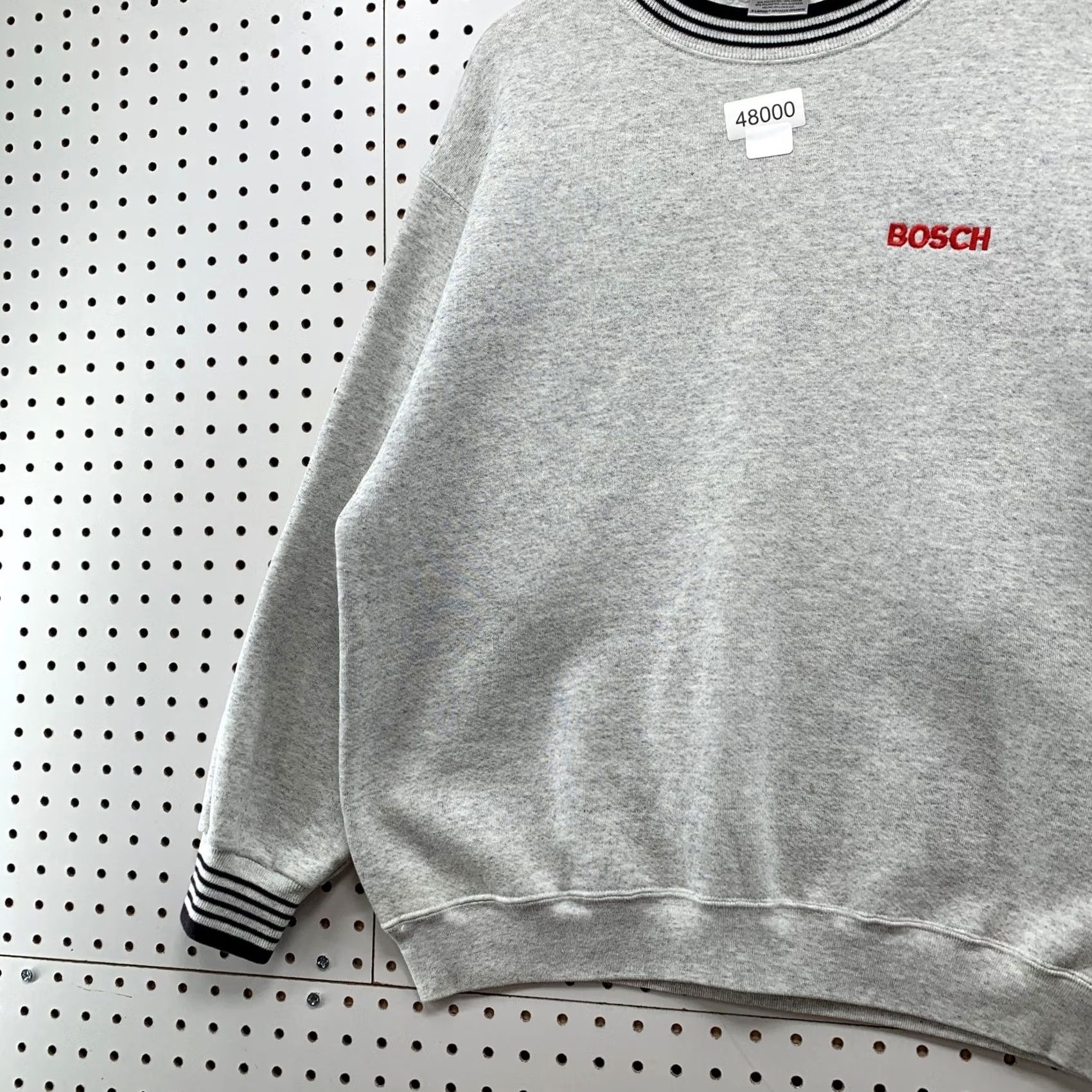 Vintage VINTAGE Bosch Sweatshirt Mens XL Gray Heavyweight Fleece Crewneck USA Shirt Mens XL Gray 90s Heavyweight Size US XL / EU 56 / 4 - 5 Thumbnail