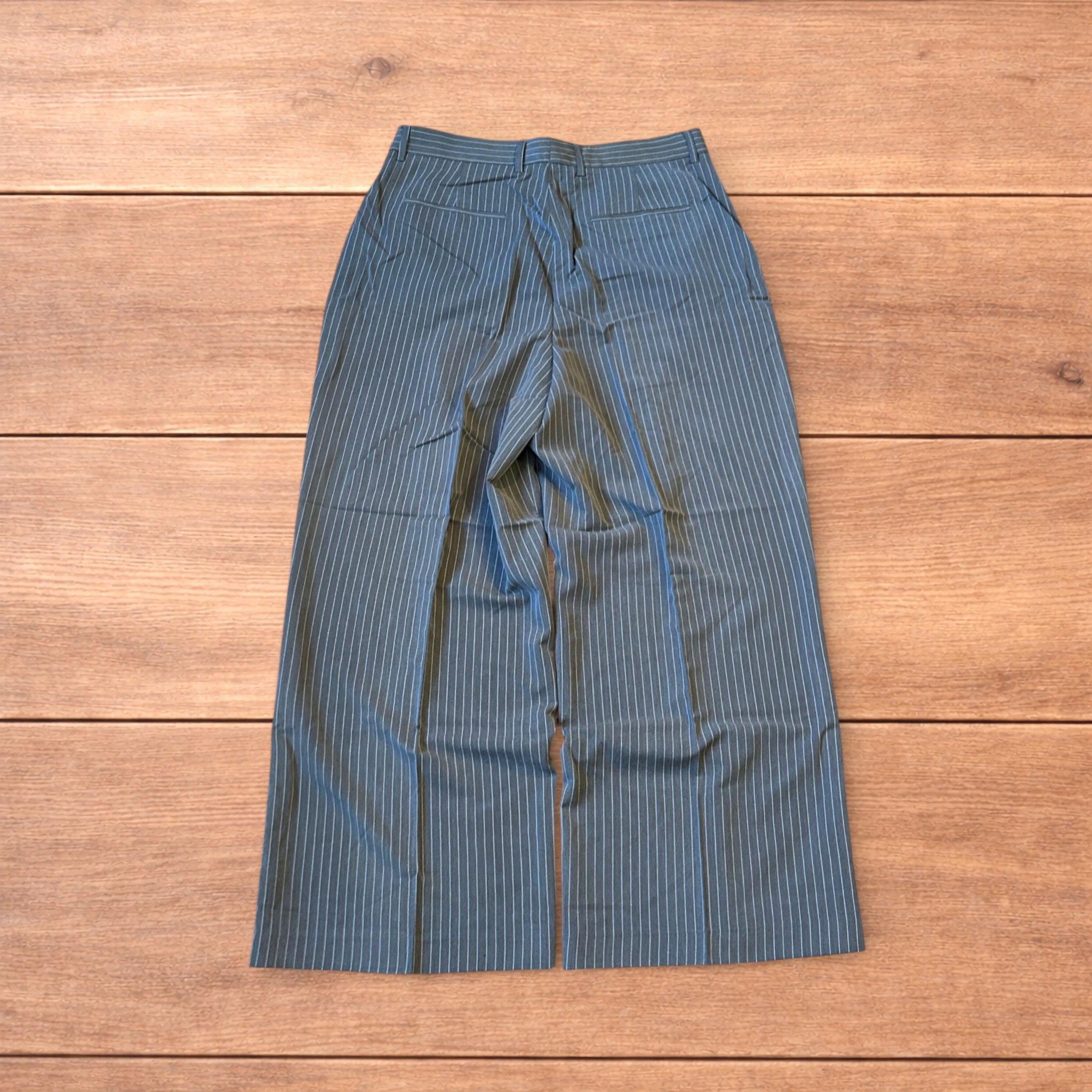 Japanese Brand Baggy wide leg pinstripe tailored trousers in grey. Size US 36 / EU 52 - 2 Thumbnail