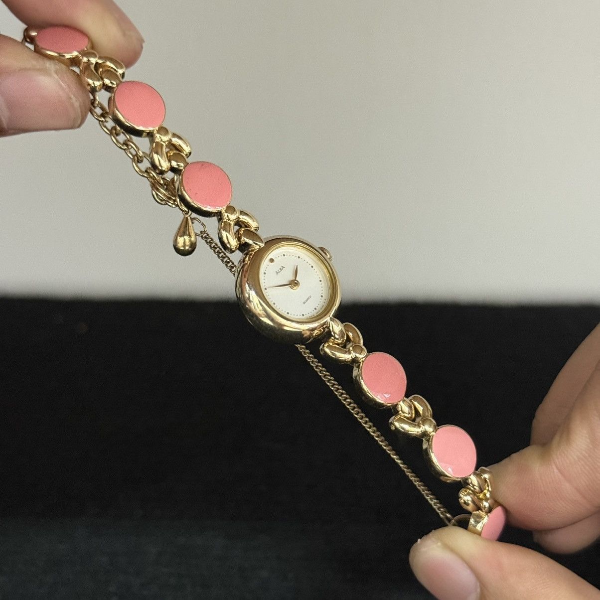 Seiko Seiko Alba Gold Pink Bracelet V810-0910 Size ONE SIZE - 2 Thumbnail