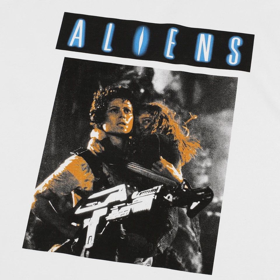 Japanese Brand Aliens t-shirt classic horror movie Size US M / EU 48-50 / 2 - 5 Thumbnail