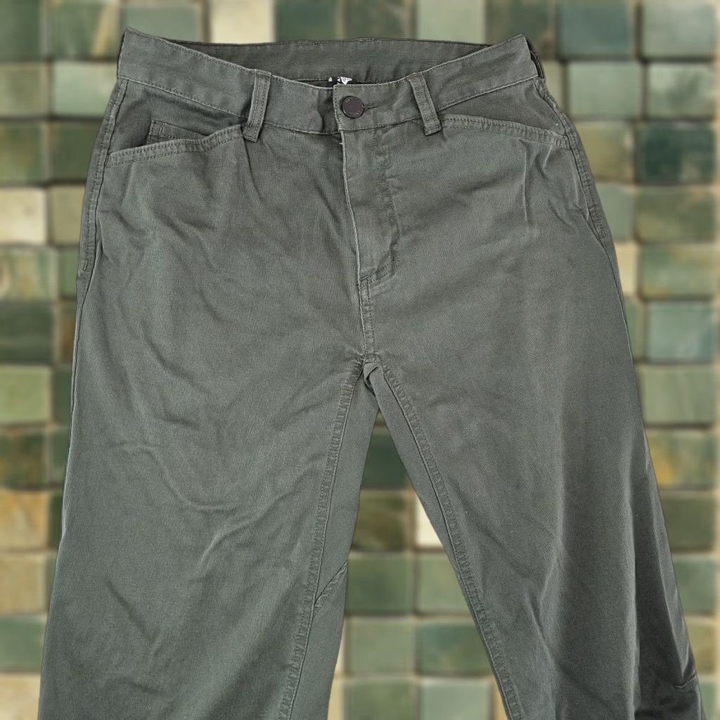Mountain Hardwear Mountain Hardwear Pants Mens 28x34 Green Stretch Hiking Outdoor Casual OM8047 Size US 28 / EU 44 - 1 Thumbnail