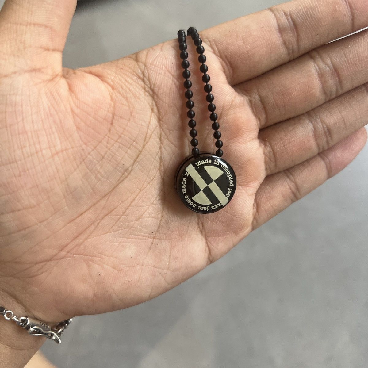 NEW! Number Nine Logo Plate Necklace – StylisticsJapan.com