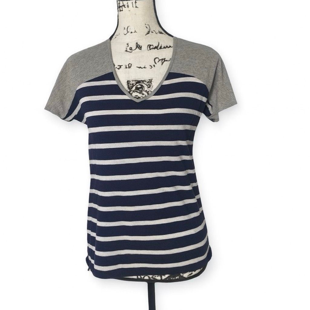 Gap GAP Striped V-Neck Tee Shirt Women’s XS Navy White with Grey Size XS / US 0-2 / IT 36-38 - 1 Thumbnail