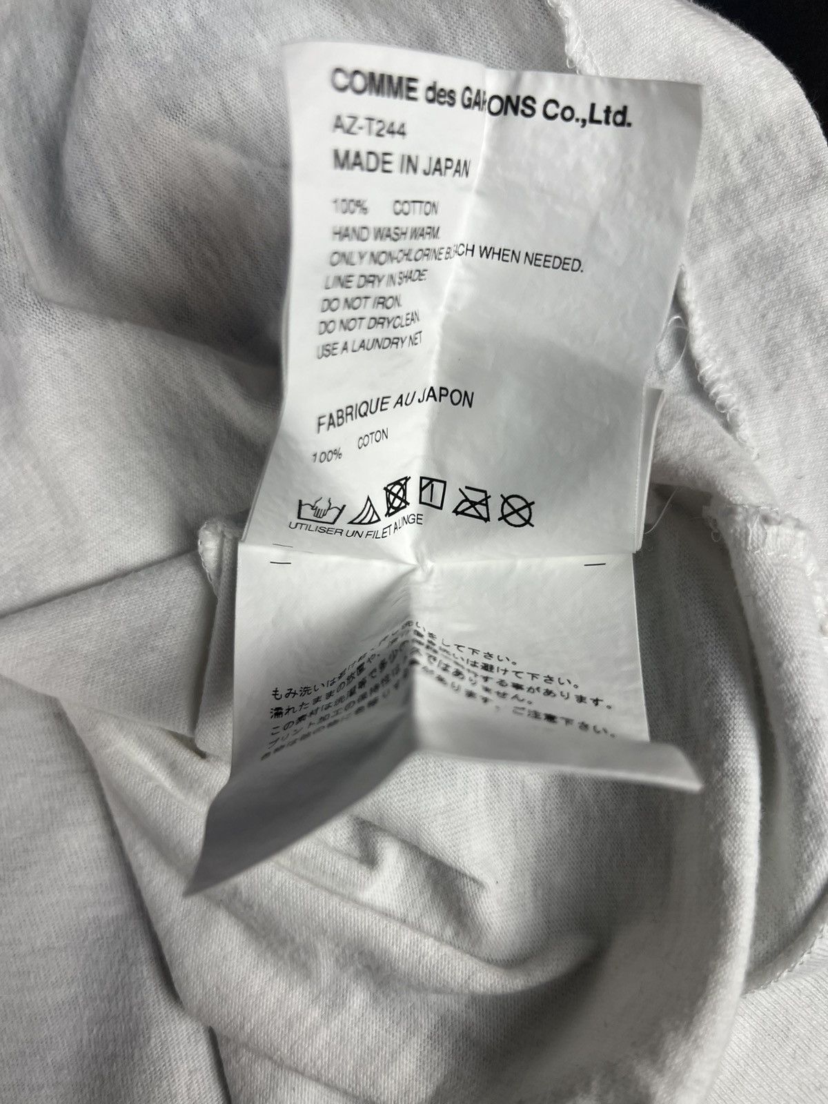 Comme des Garcons Comme des Garçons PLAY White Tee with Camo Heart – Size XL Size US XL / EU 56 / 4 - 3 Thumbnail