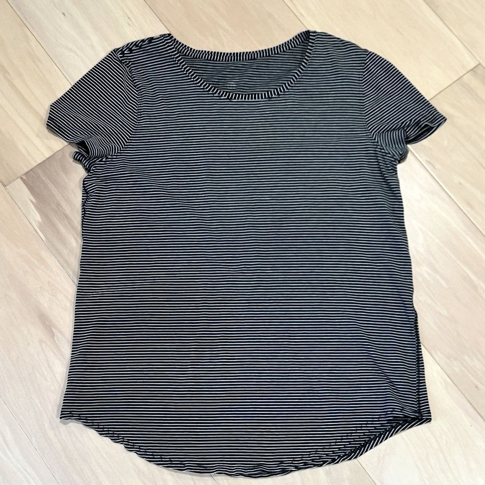 Lululemon VINTAGE Lululemon Love Shirt Short Sleeve Black Striped Womens 10 T-Shirt Size L / US 10 / IT 46 - 2 Thumbnail