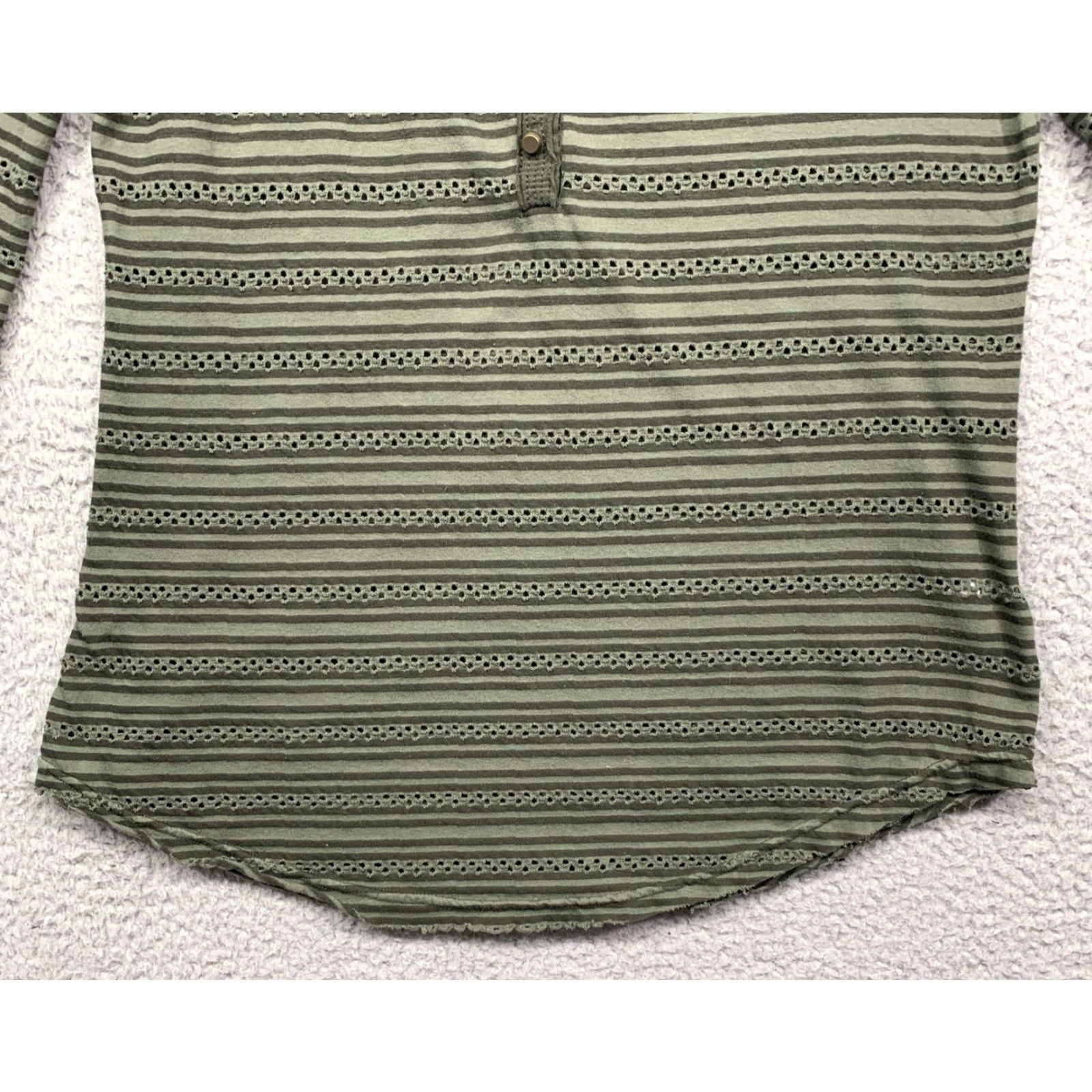 Vintage UNIONBAY Womens Top M Forest Green 3/4 Sleeve Rounded Hem Breathable Cotton Polyester Stripes Lace Holes Pullover Shirt Adults Womens Size M / US 6-8 / IT 42-44 - 5 Thumbnail