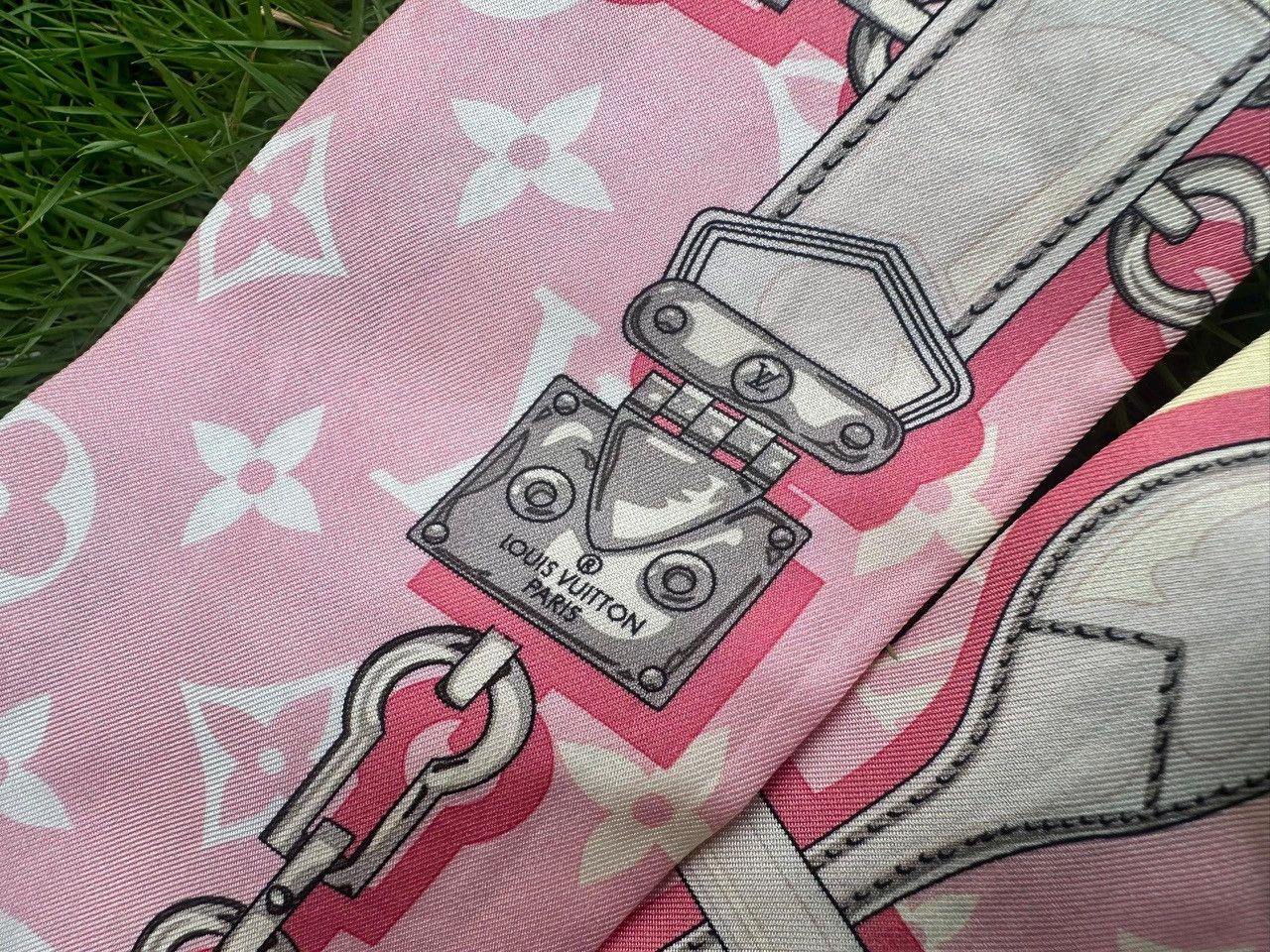 Louis Vuitton Louis Vuitton Silk Escale Confidential Bandeau Scarf Size ONE SIZE - 10 Thumbnail
