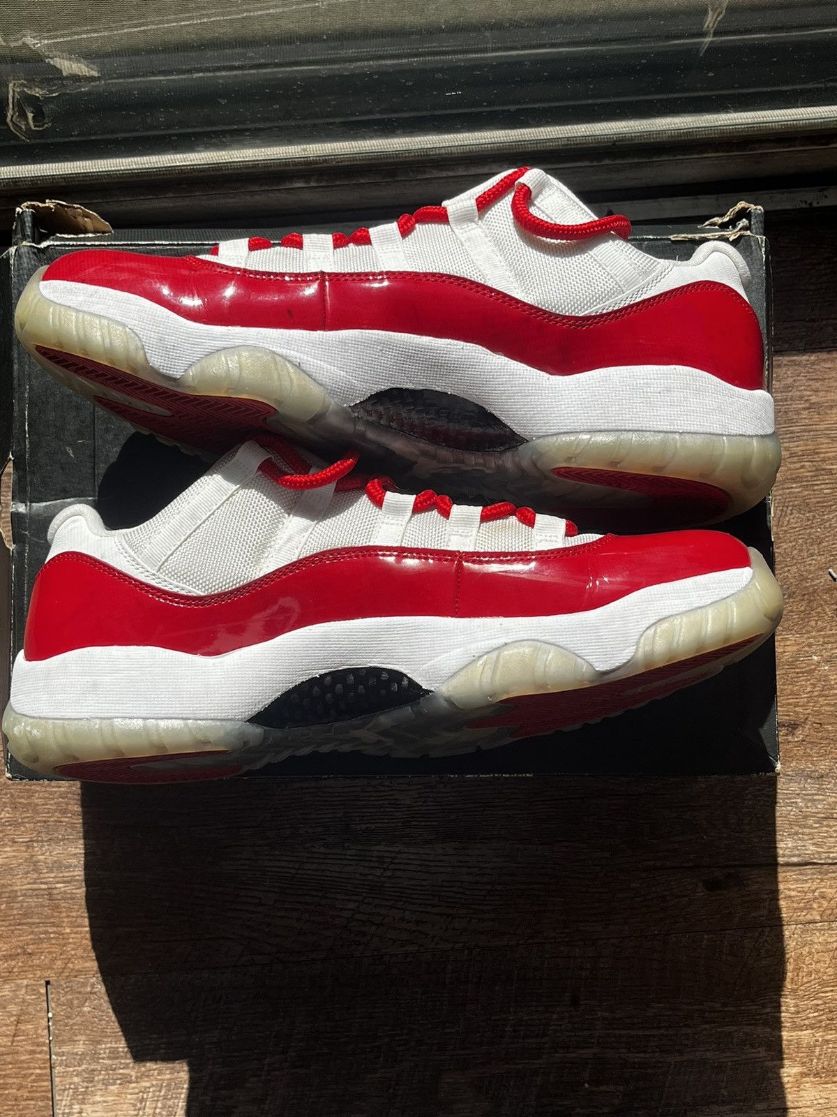 Nike Jordan 11 Varsity Red (Cherry) Size US 11 / EU 44 - 4 Thumbnail