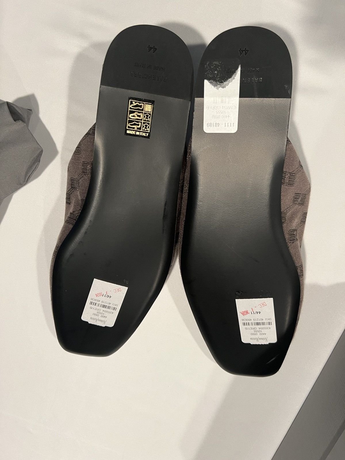 Balenciaga Balenciaga mens slides. 44/11. $690 Size US 11 / EU 44 - 7 Thumbnail