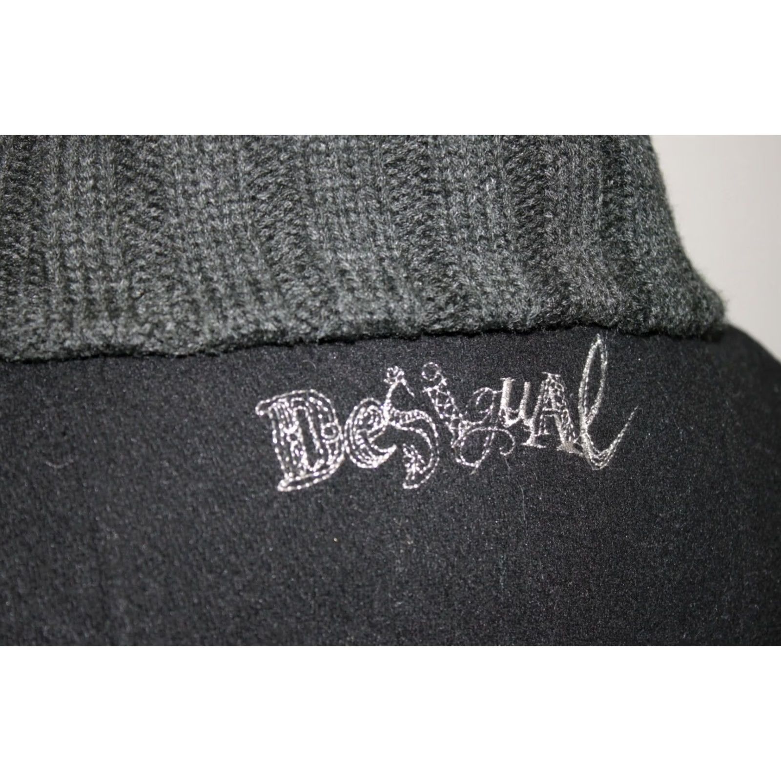 Desigual Desigual Coat Jacket Womens Size 40 Black Wool Blend Button Casual 40 Desigual Coat Womens Size 40 Black Wool Blend Button Casual 40 Size S / US 4 / IT 40 - 5 Thumbnail