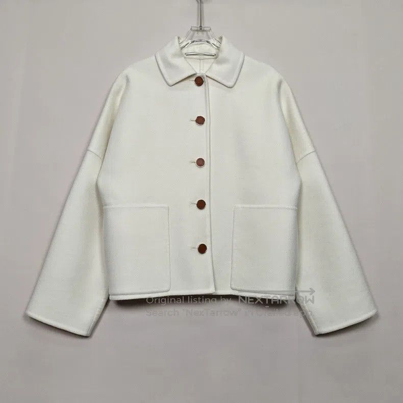 Hermes Hermes Cream White Leather Buckle Double-Sided Cashmere Co Size XS / US 0-2 / IT 36-38 - 1 Thumbnail