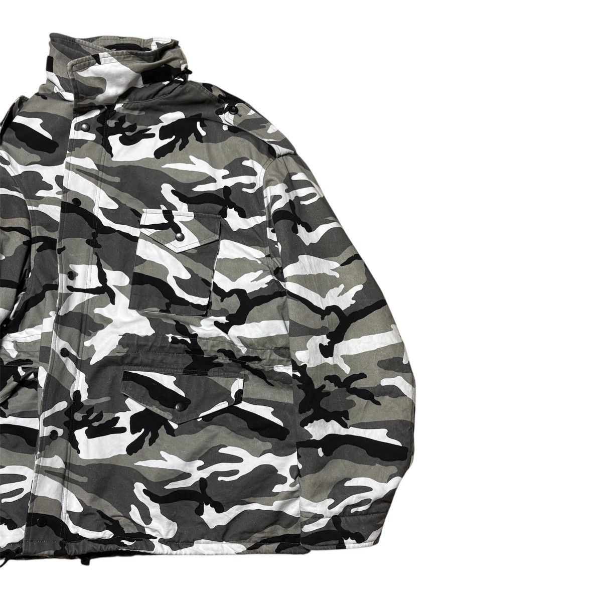 Balenciaga FALL 21 BALENCIAGA BY DEMNA CAMO MULTI JACKET Size US XS / EU 42 / 0 - 4 Thumbnail