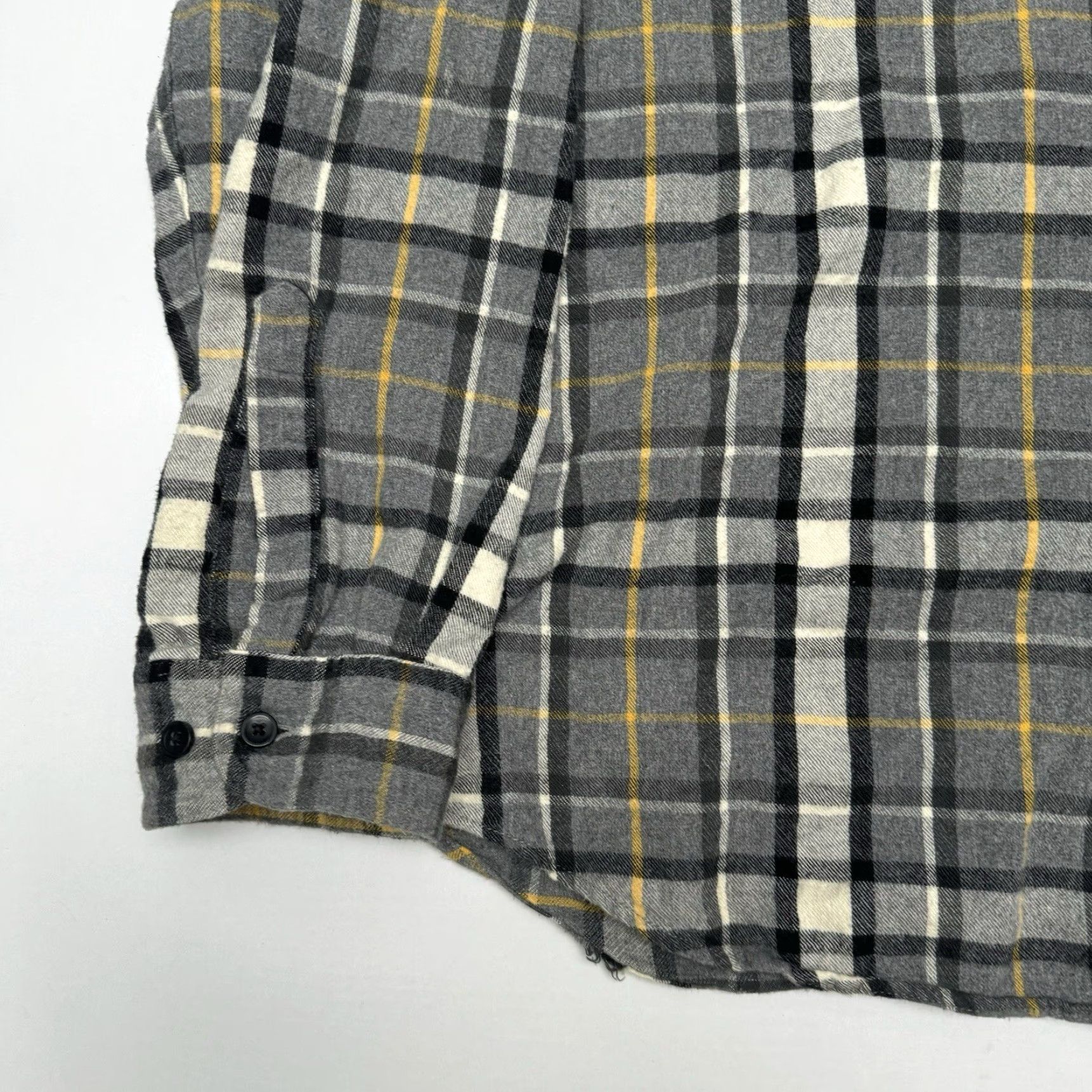 Vintage VINTAGE L.L. Bean Men's Regular Fit XL Button-Up Flannel Shirt Gray/Yellow 100% Cotton Plaid Long Sleeve Button-Down Size US XL / EU 56 / 4 - 2 Thumbnail