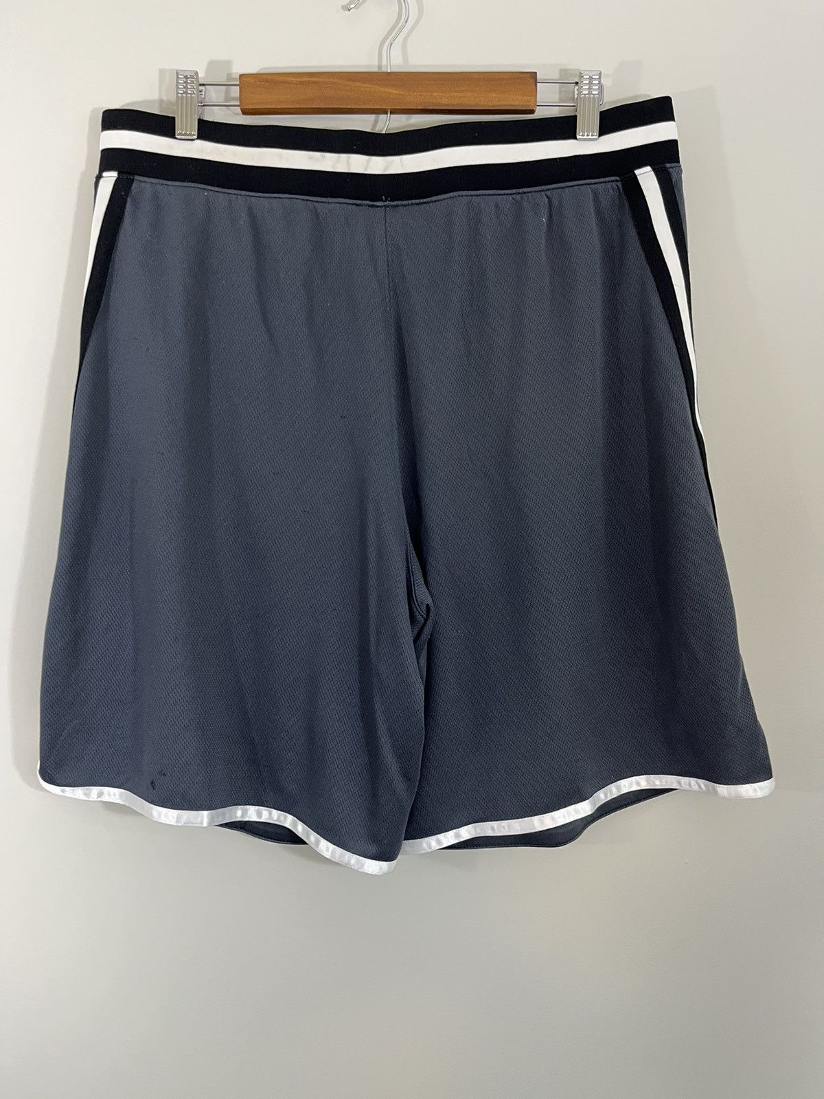 Vintage Vintage AND1 Distressed Y2K Basketball Shorts Size XL Size US 36 / EU 52 - 10 Thumbnail
