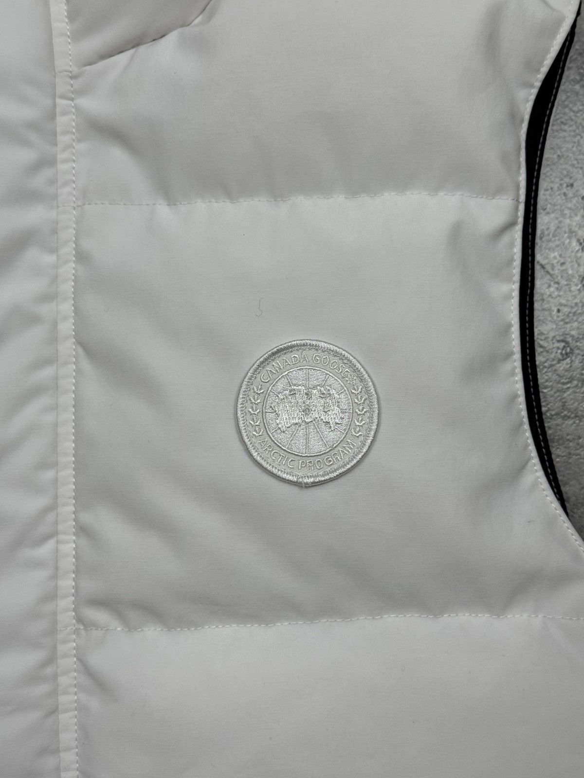 Canada Goose Streetwear Canada Goose Vest Limited Edition White Logo 00s Size US M / EU 48-50 / 2 - 3 Thumbnail
