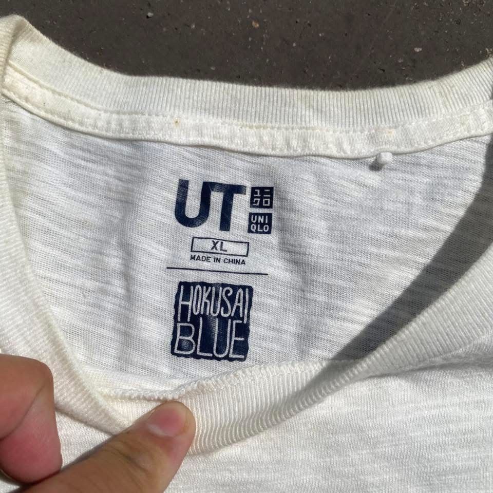 Uniqlo RARE ‼️ Hokusai Blue Size US XL / EU 56 / 4 - 3 Thumbnail
