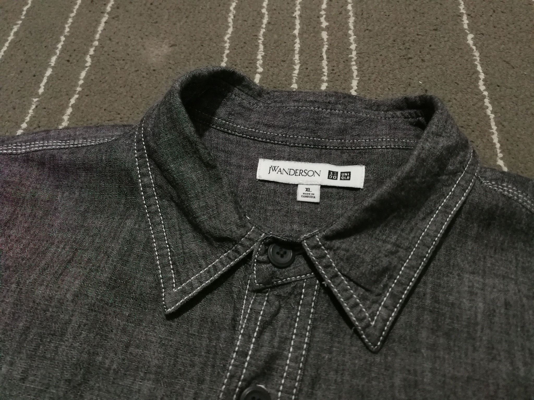 JW Anderson × Uniqlo Jwanderson X uniqlo chambrey XL 2071 Size US XL / EU 56 / 4 - 5 Thumbnail