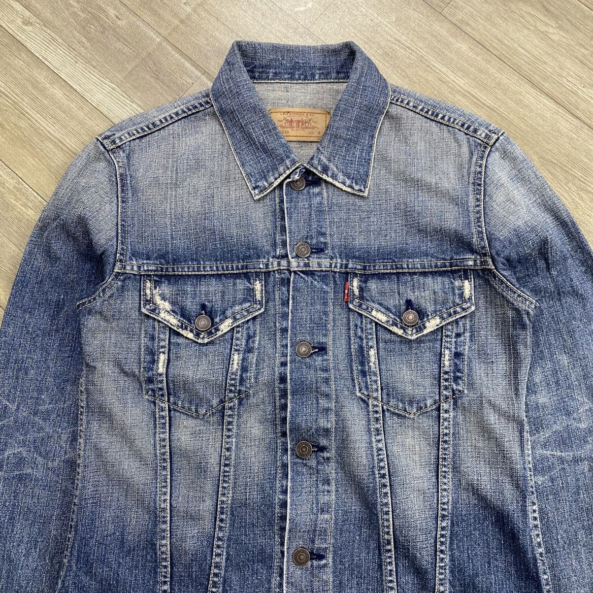 Levi's Vintage Clothing 2000s Vintage Levis 70599 Distressed Japan Denim Jacket Size US M / EU 48-50 / 2 - 2 Thumbnail
