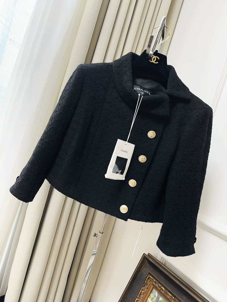 Chanel Chanel 20A Kangpeng Street Handicraft Workshop Black and G Size S / US 4 / IT 40 - 1 Thumbnail