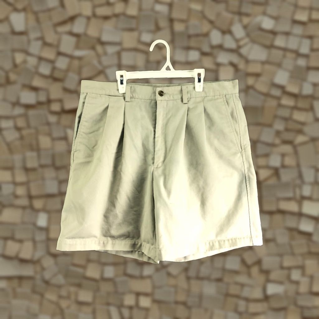 Eddie Bauer Eddie Bauer Mens 36 Mid Rise Tan Khaki Golf Shorts Bermuda 5-Pocket Beige Cotton Blend Regular Size US 36 / EU 52 - 1 Thumbnail